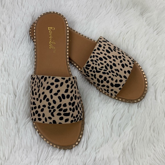 Leopard Print Slides - Picture 2 of 4